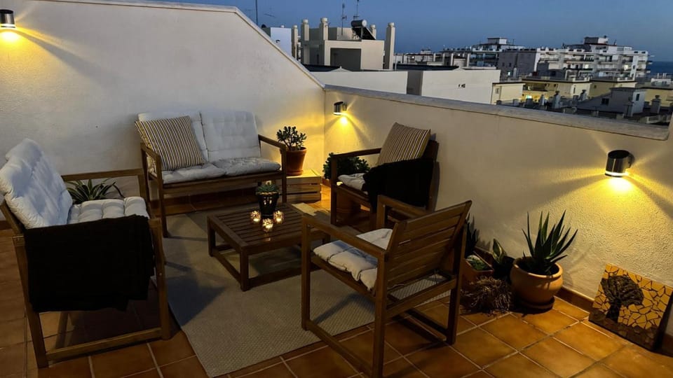 Torrecilla Penthouse with private roof terrace in central Nerja close to the sea Apartment in Nerja
