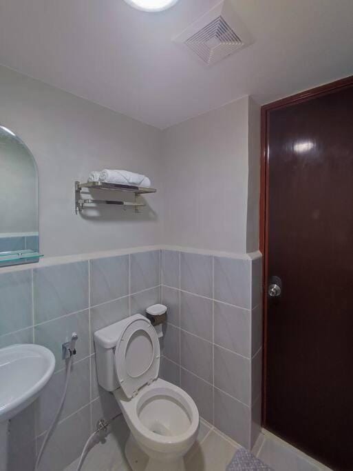 Resort Condo near Beaches in Lapu-Lapu City Apartment in Lapu-Lapu City