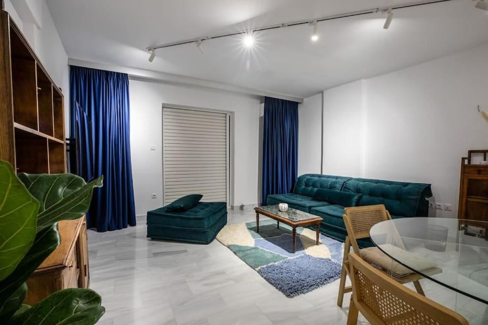 Athenian Sky High Excellence Apartment in Athens