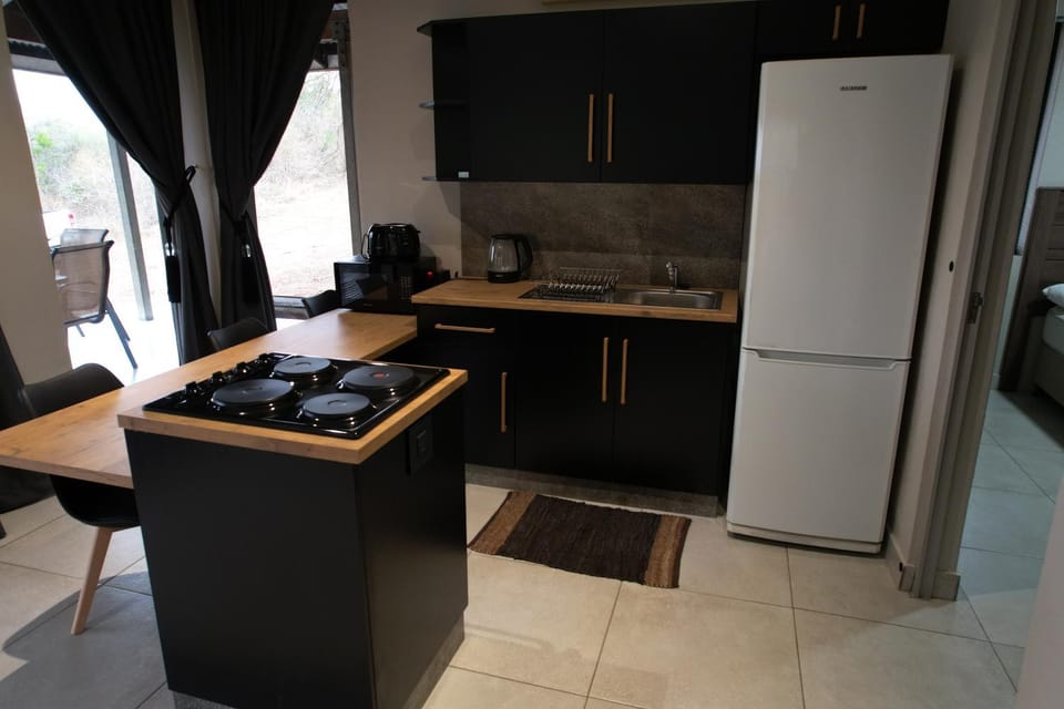 Coffee/tea facilities, Kitchen or kitchenette, Dining area, minibar, pet friendly, stove, toaster