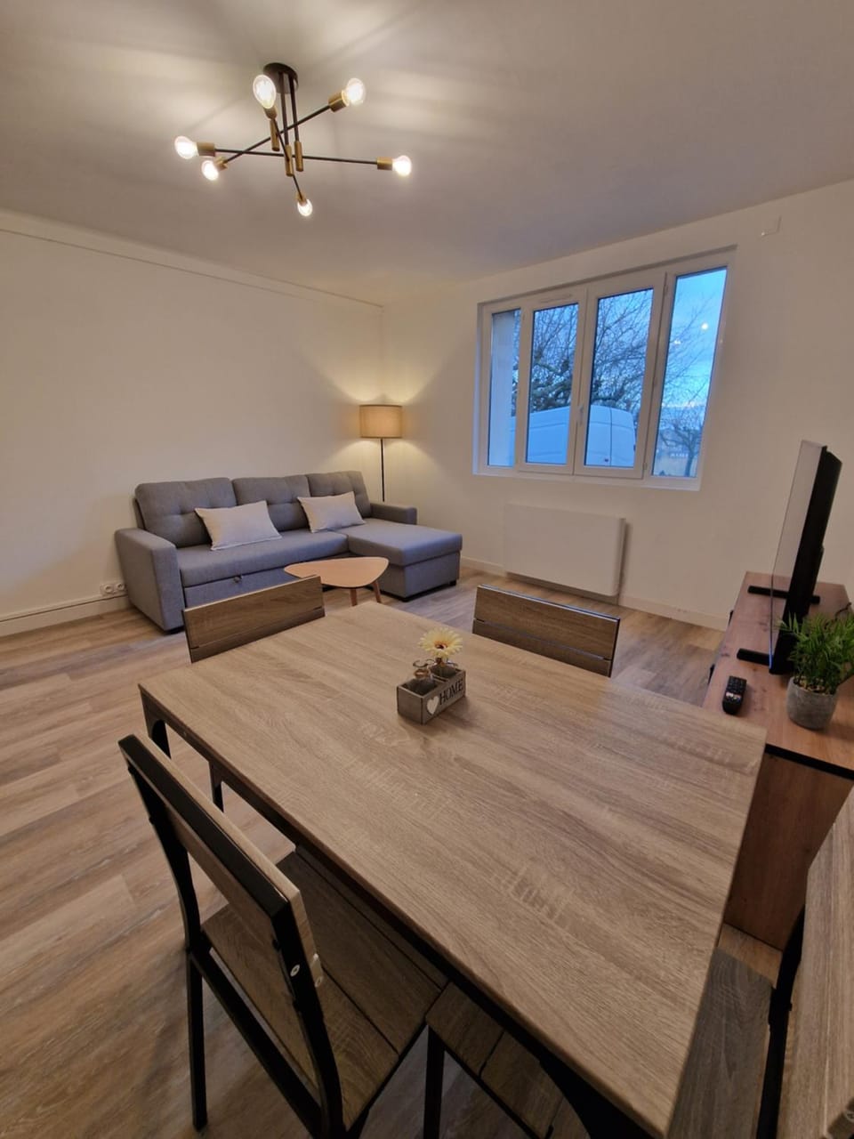 Living room, Seating area, Dining area