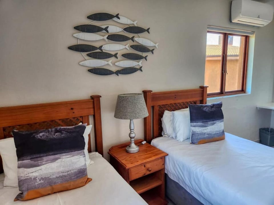 Bedroom, air conditioner