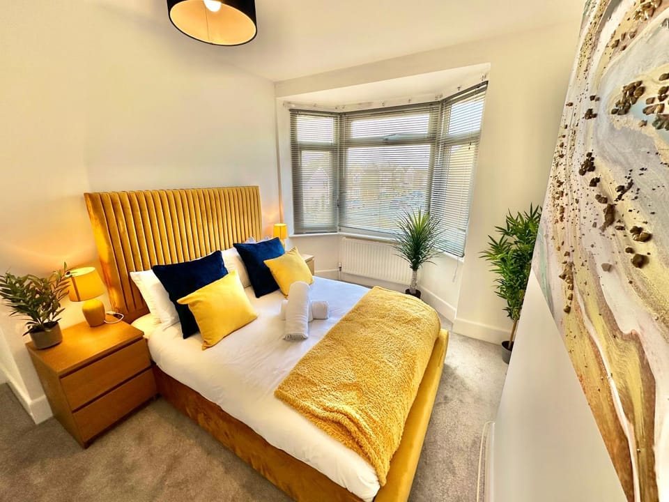 Bed, Bedroom