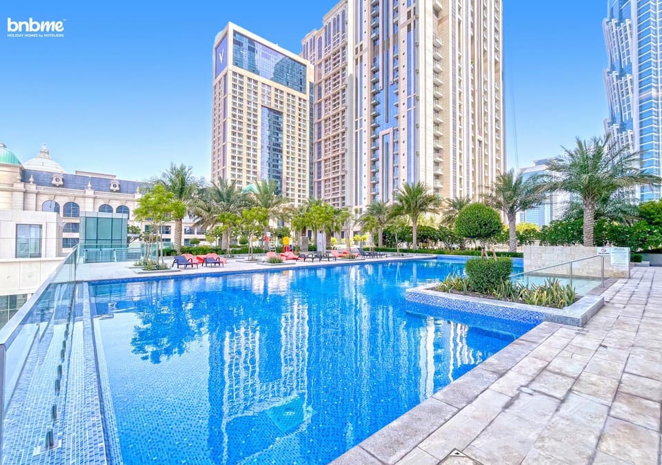 View (from property/room), City view, Swimming pool