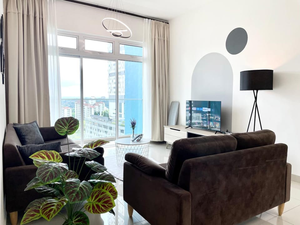 TV and multimedia, Living room, Seating area, fireplace