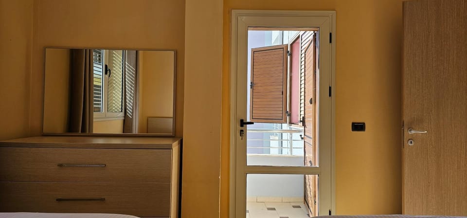 Bed, Balcony/Terrace, Bedroom