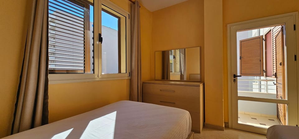 Bed, Balcony/Terrace, Bedroom