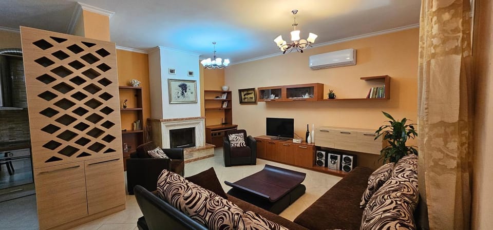 Living room, Seating area, flat iron