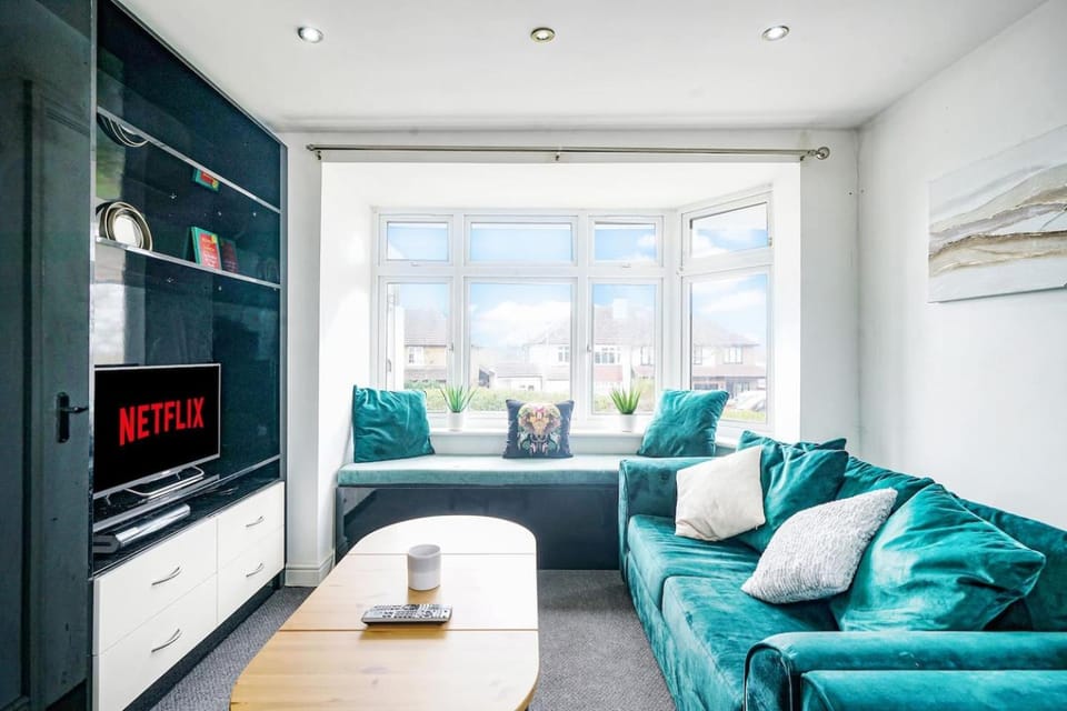 TV and multimedia, Living room, Seating area