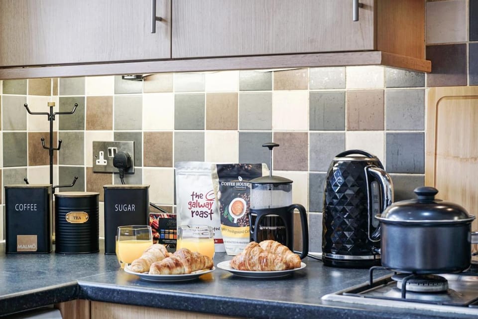 Coffee/tea facilities, Kitchen or kitchenette