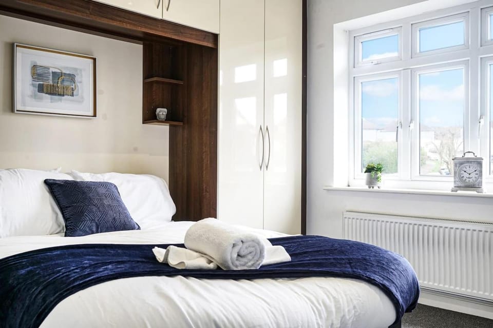 Bed, Photo of the whole room