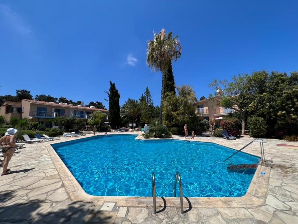 Garden, Garden view, Pool view, Swimming pool, sunbed