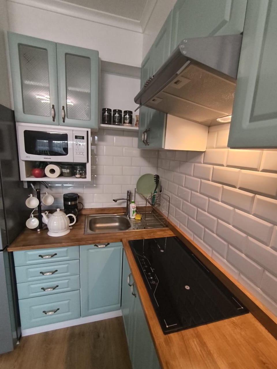 Coffee/tea facilities, Kitchen or kitchenette, minibar, pet friendly, stove