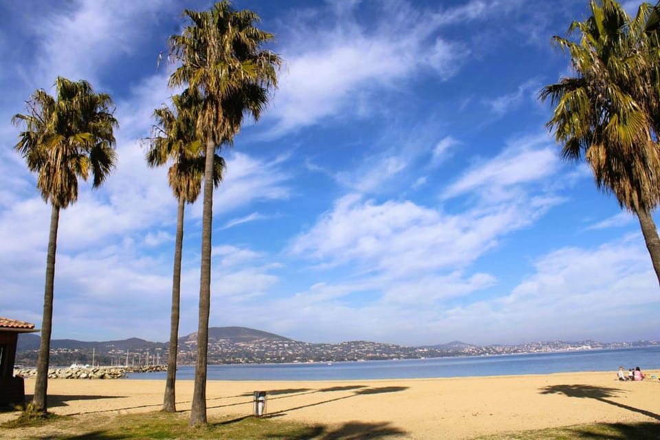 Nearby landmark, Beach