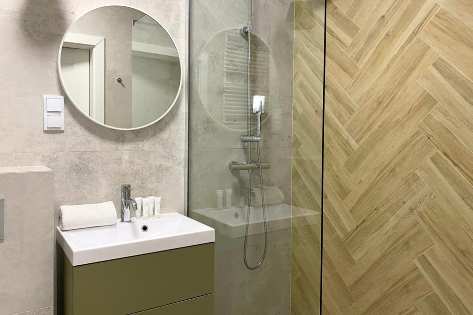 Shower, Bathroom