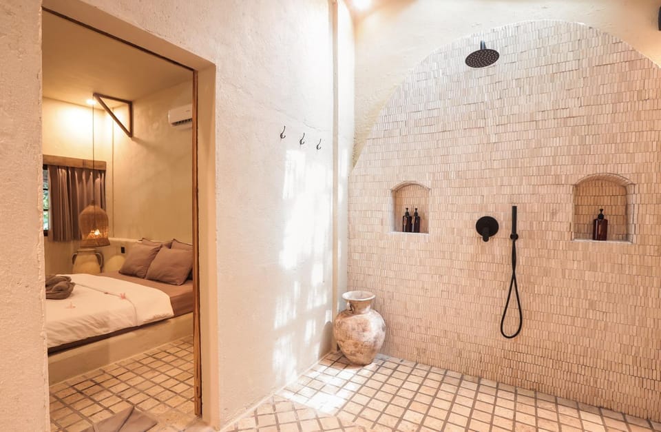 Shower, Bed, Bathroom