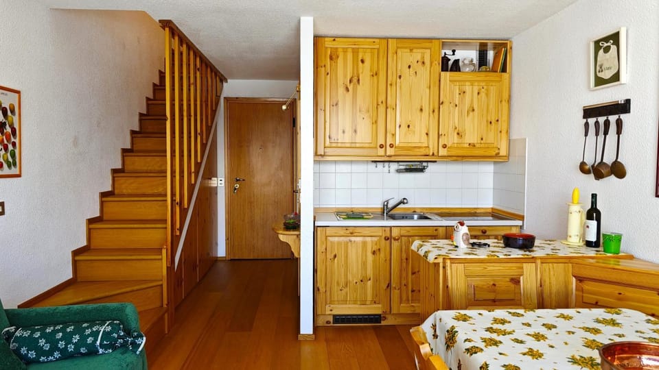 Hostdomus - Sansicario R20 Apartment in Piedmont