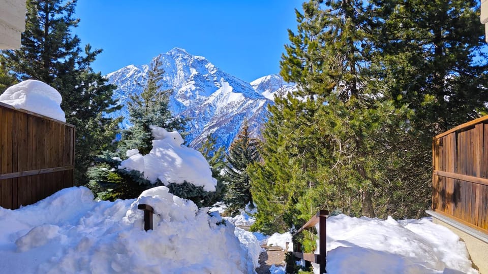 Hostdomus - Sansicario R20 Apartment in Piedmont