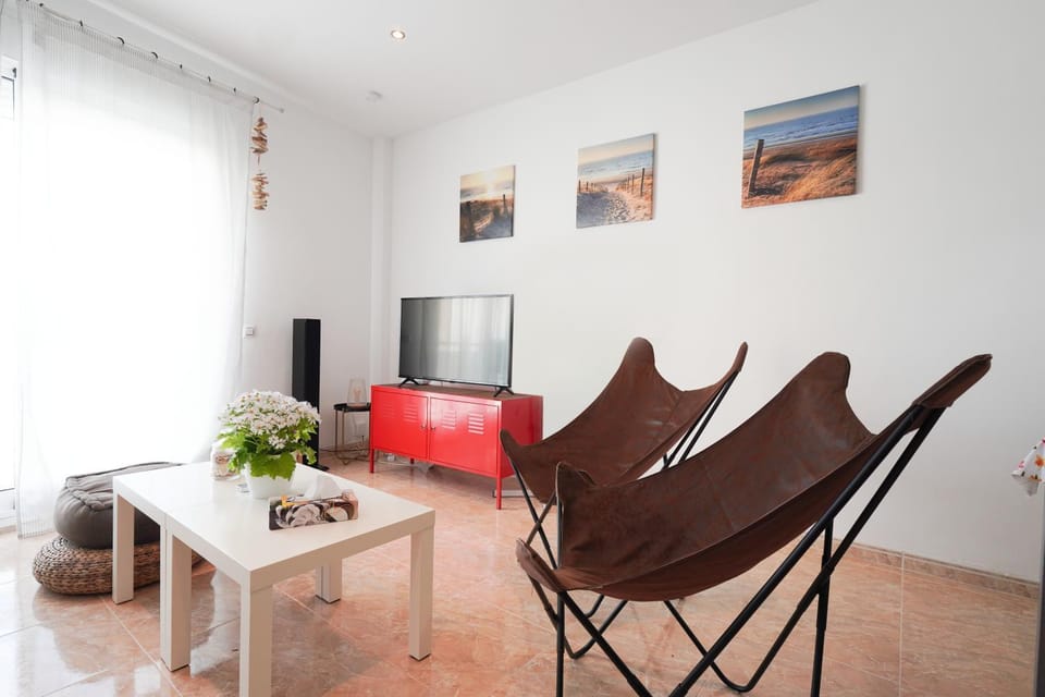 Communal lounge/ TV room, TV and multimedia, Living room, Seating area