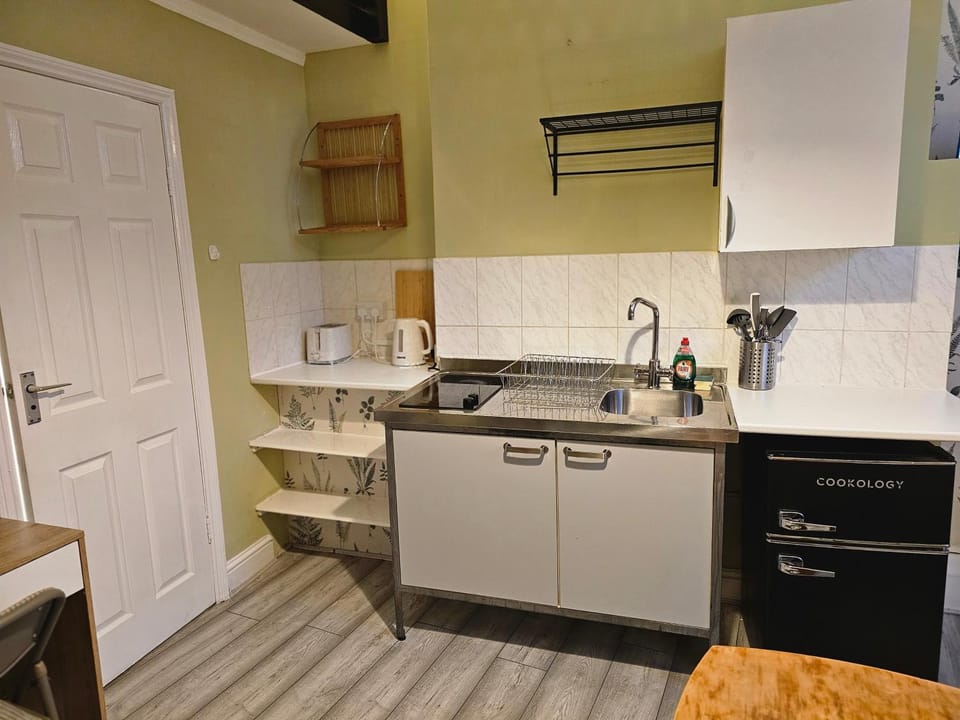 Boutique Studio in King's Cross Apartment in London Borough of Islington