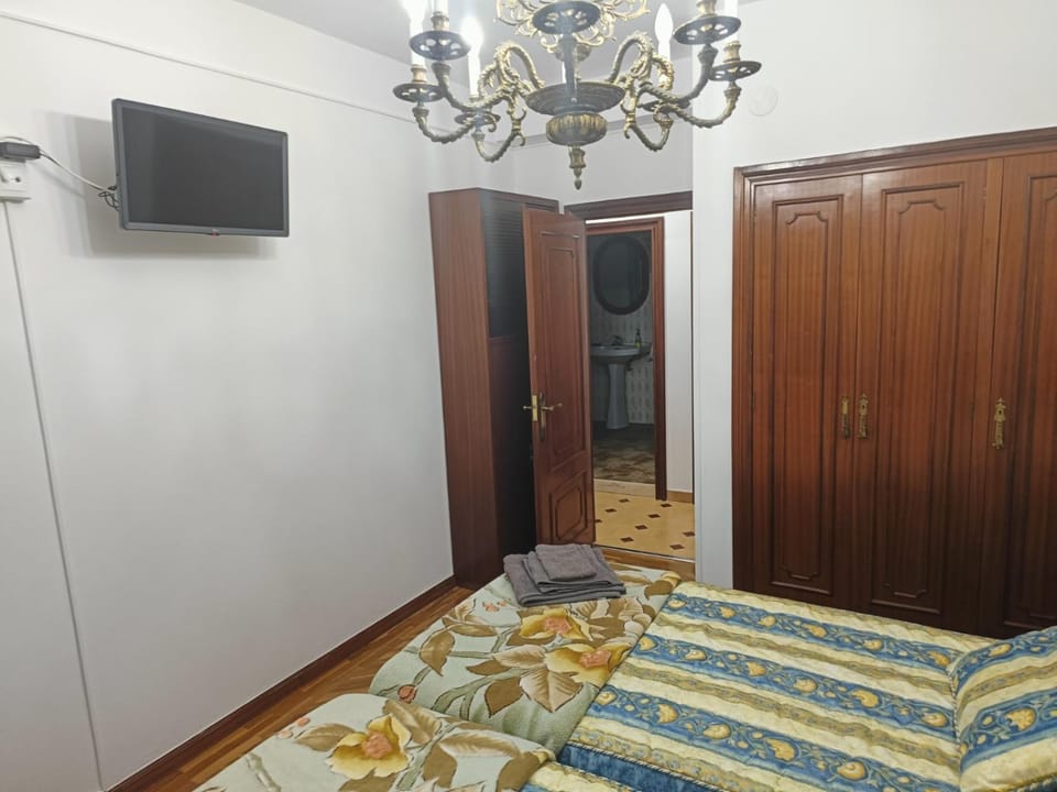 Naranjo de Bulnes 2 'El Folgar' Apartment in Oviedo