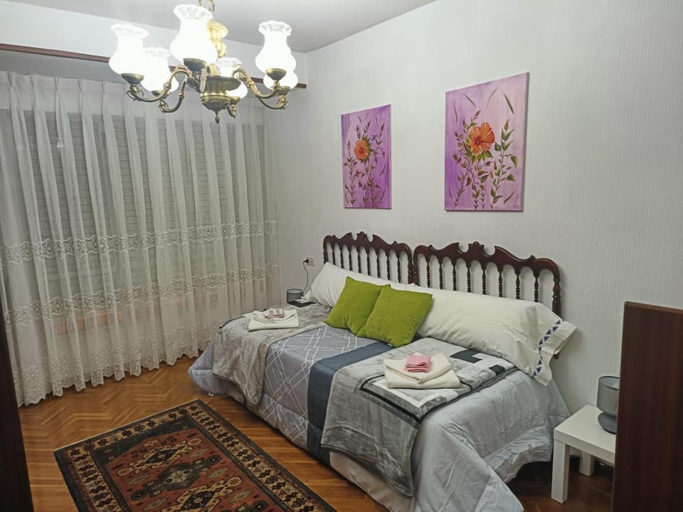 Naranjo de Bulnes 2 'El Folgar' Apartment in Oviedo