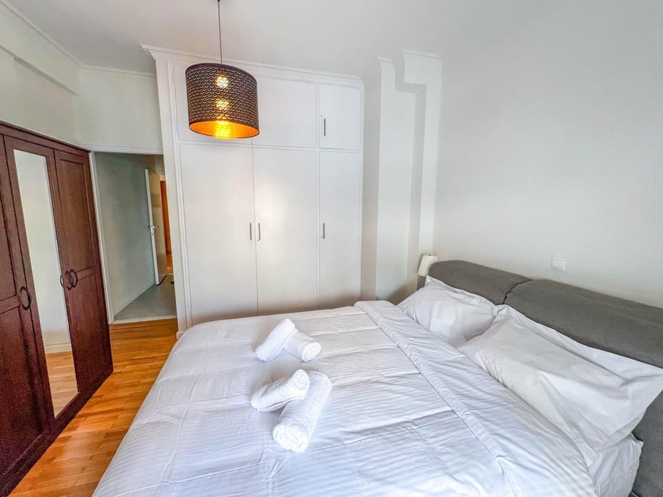 Bed, Photo of the whole room, Bedroom, towels, wardrobe