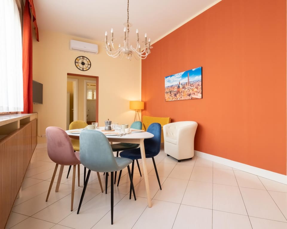 Nazario Sauro 19 by Studio Vita Apartment in Bologna