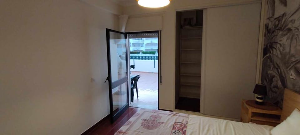 View (from property/room), Balcony/Terrace, Bedroom