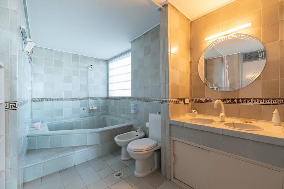 Bathroom, Bath