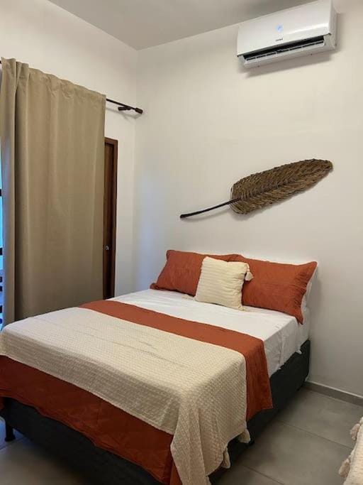 Bed, Bedroom, air conditioner
