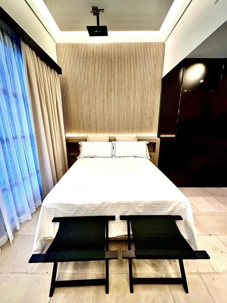 Shower, Toilet, Patio, Staff, Bed, Garden, Bathroom, TV and multimedia, Coffee/tea facilities, View (from property/room), Balcony/Terrace, Living room, Other, Bedroom, City view, Garden view, Sea view, Breakfast, Lunch, Dinner, Drinks, Alcoholic drinks, Non alcoholic drinks, children, young children, older children, group of guests, cot, Family, Quiet street view, bidet, furniture, heating, internet, locker, oven, room service, safe, towels, air conditioner