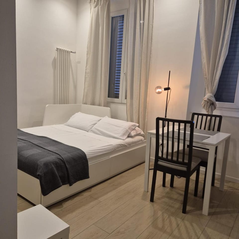 Bed, Living room