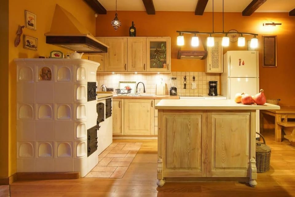 Coffee/tea facilities, Kitchen or kitchenette, dishwasher, minibar, pet friendly, stove