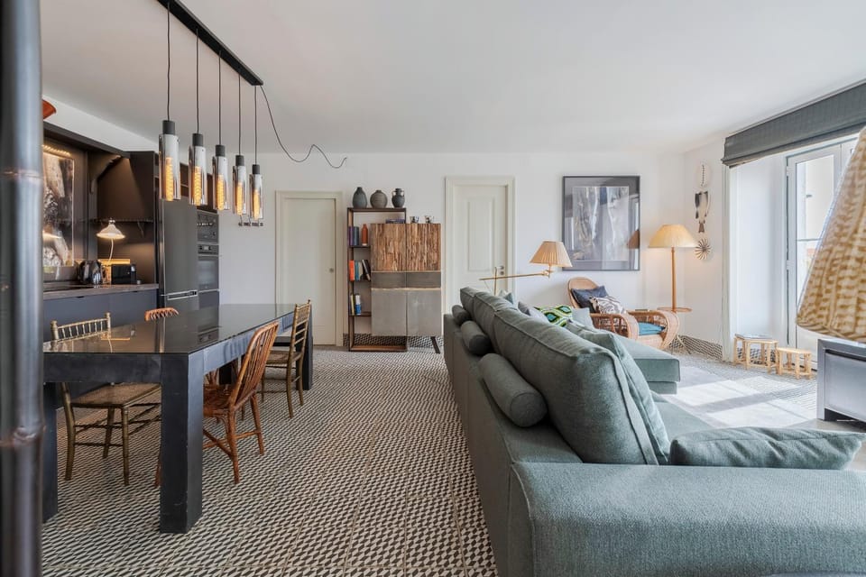 Kitchen or kitchenette, Living room, Dining area
