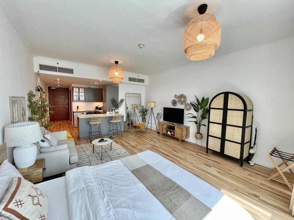 Spacious Jlt High Floor Studio Wstunning Views Apartment in Dubai