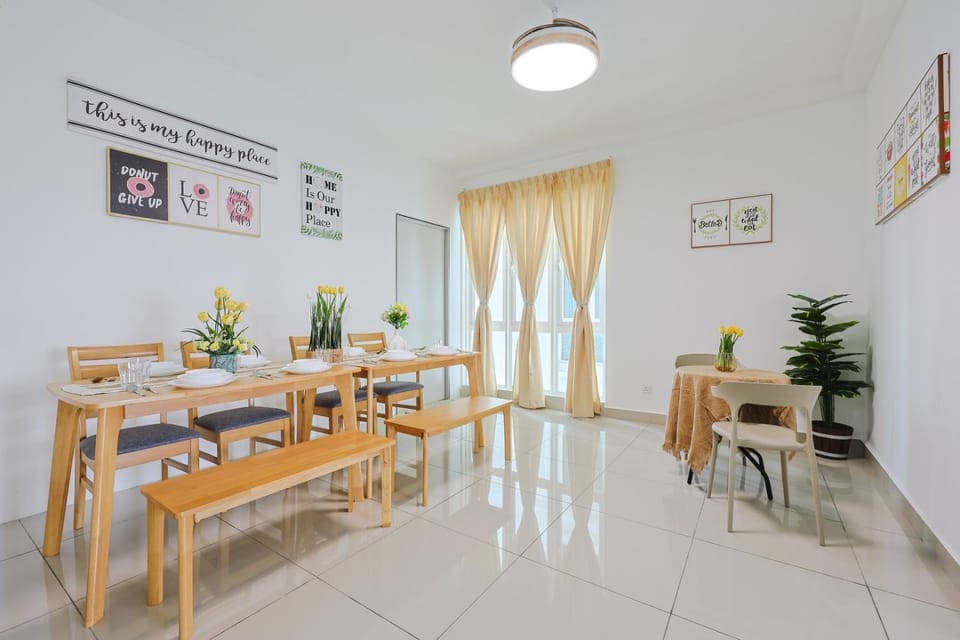 Cozy Homestay #IOI City Mall #Putrajaya #17 Pax Apartment in Selangor, Malaysia