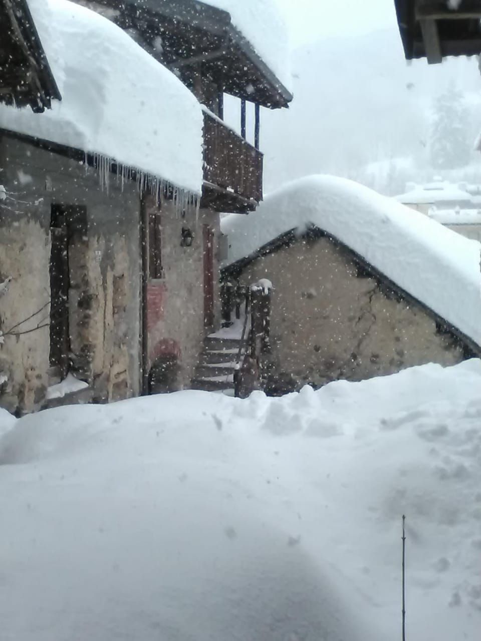 B&B L'Abric - centro storico di Limonetto Bed and Breakfast in Liguria