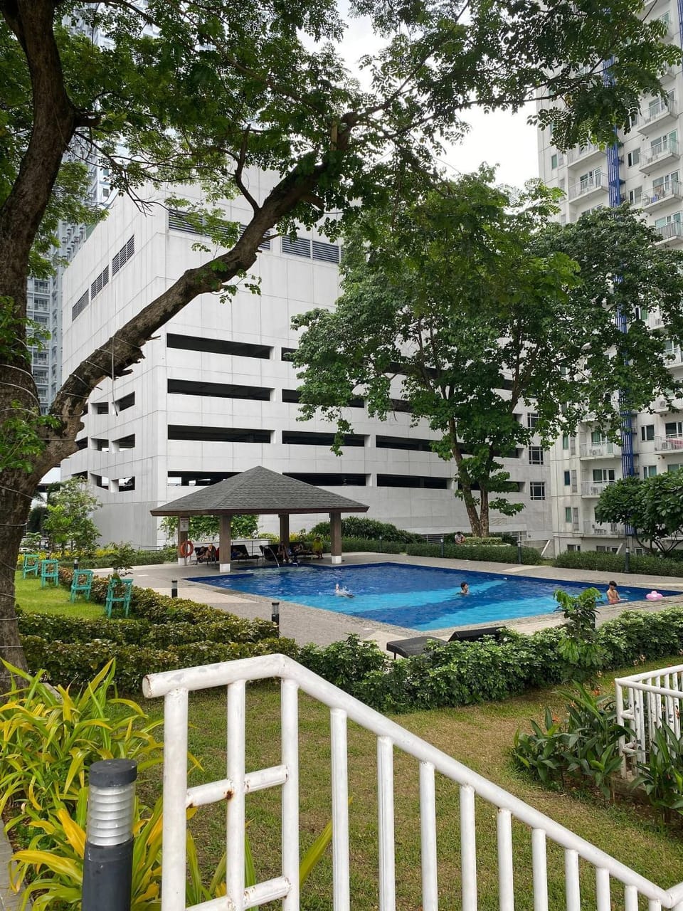 Property building, Neighbourhood, Garden, Swimming pool