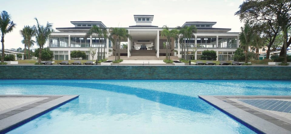 Property building, Garden, Swimming pool