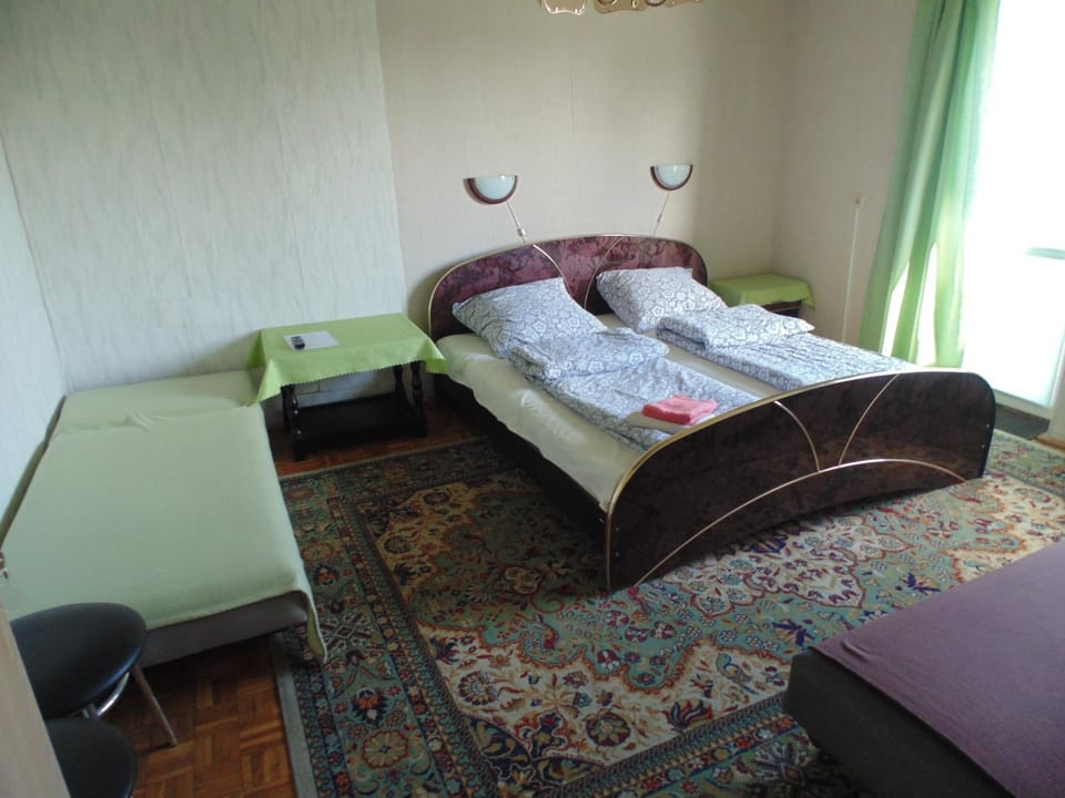 Bed, Photo of the whole room