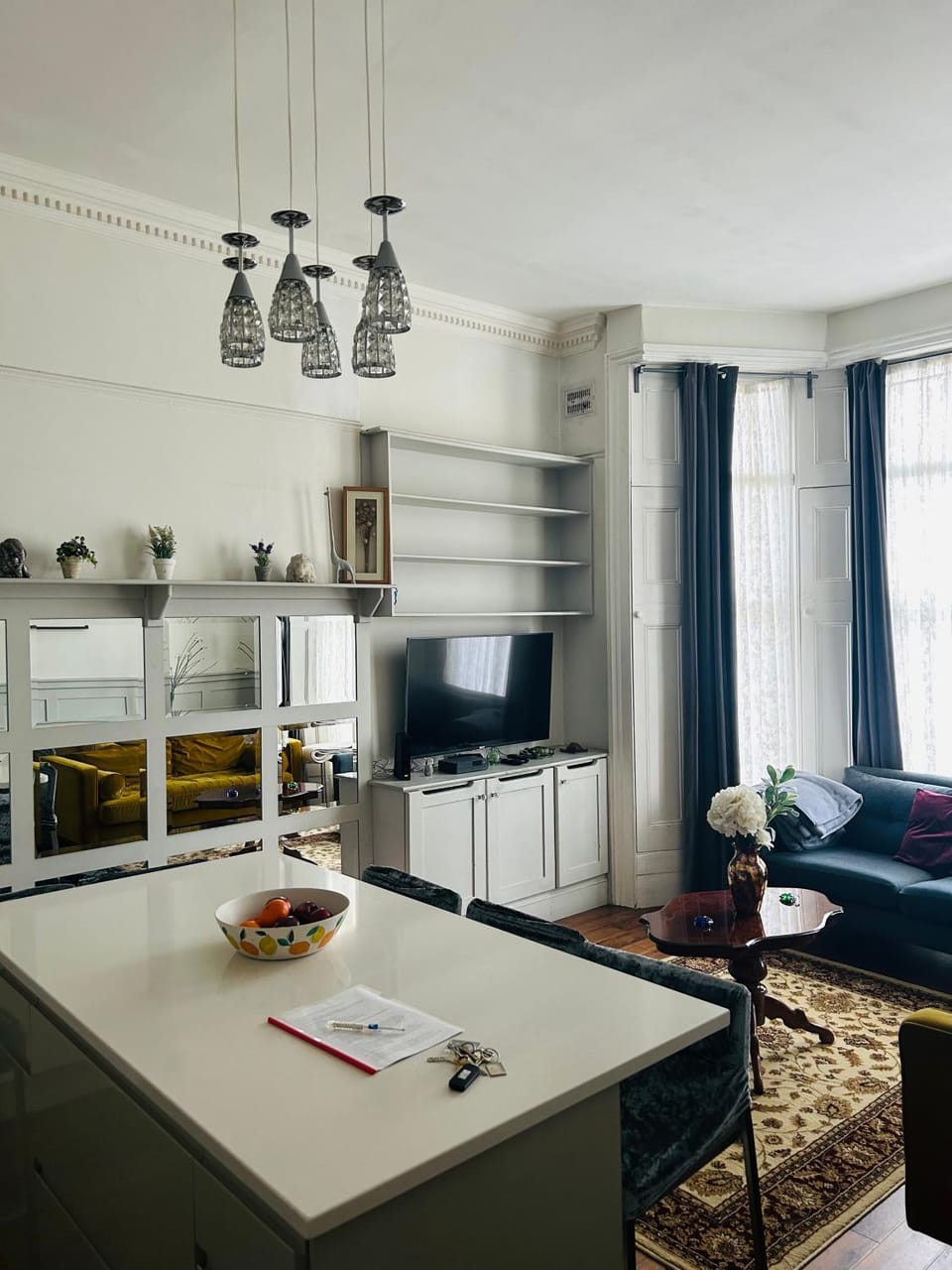 Stunning Holland Park 2 BR - sleeps 6 Apartment in City of Westminster