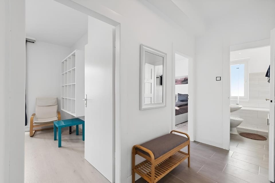 Bed, Bathroom, Living room, Photo of the whole room, Bedroom