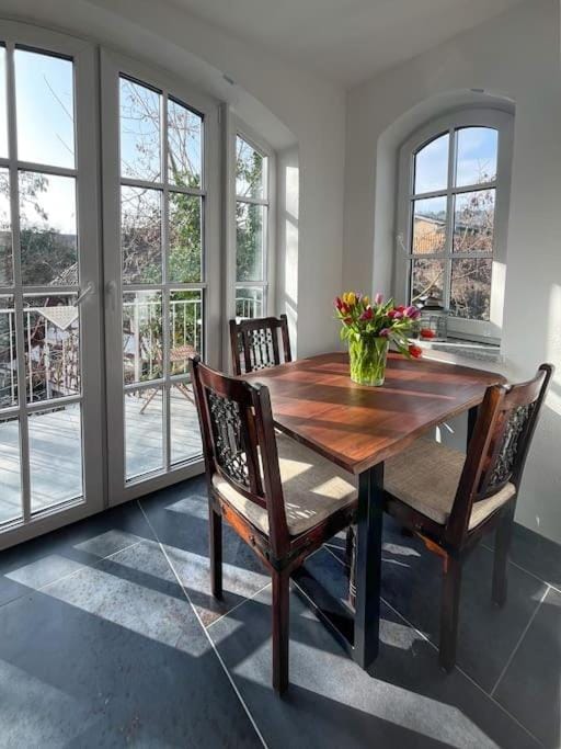 View (from property/room), Seating area, Dining area