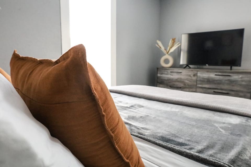 The Main Nest - Near City Center House in Klamath Falls