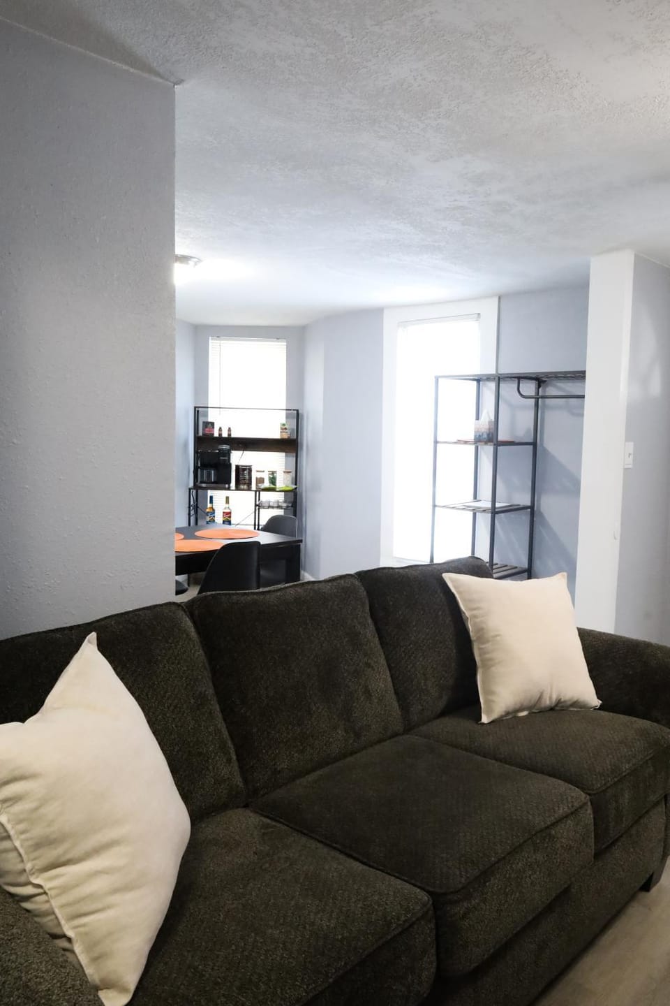 The Main Nest - Near City Center House in Klamath Falls