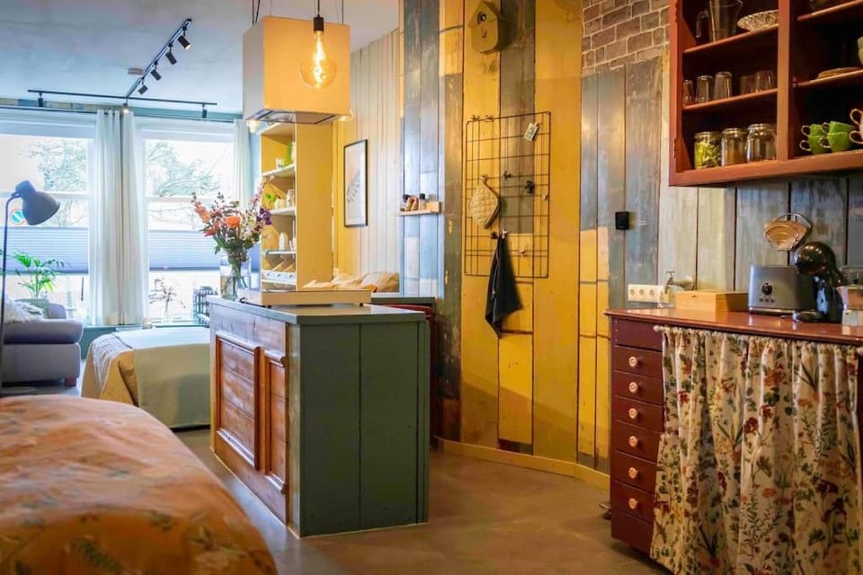 Coffee/tea facilities, Kitchen or kitchenette, minibar