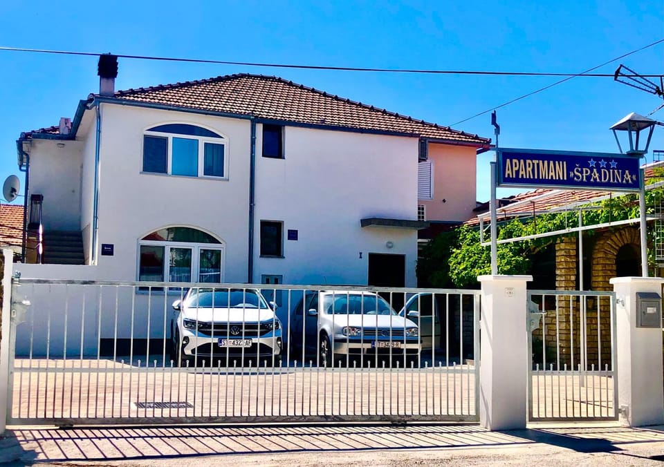 Property building, Parking