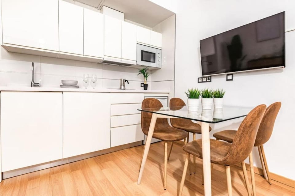 Industrial studio in the city center by REMS Apartment in Malaga