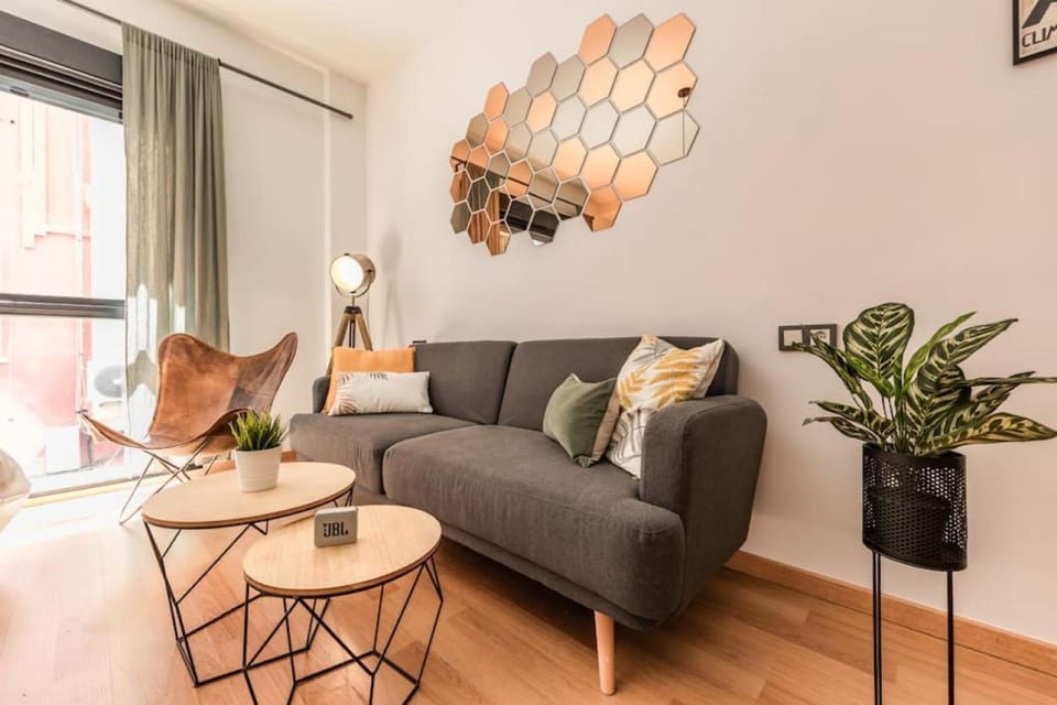 Industrial studio in the city center by REMS Apartment in Malaga
